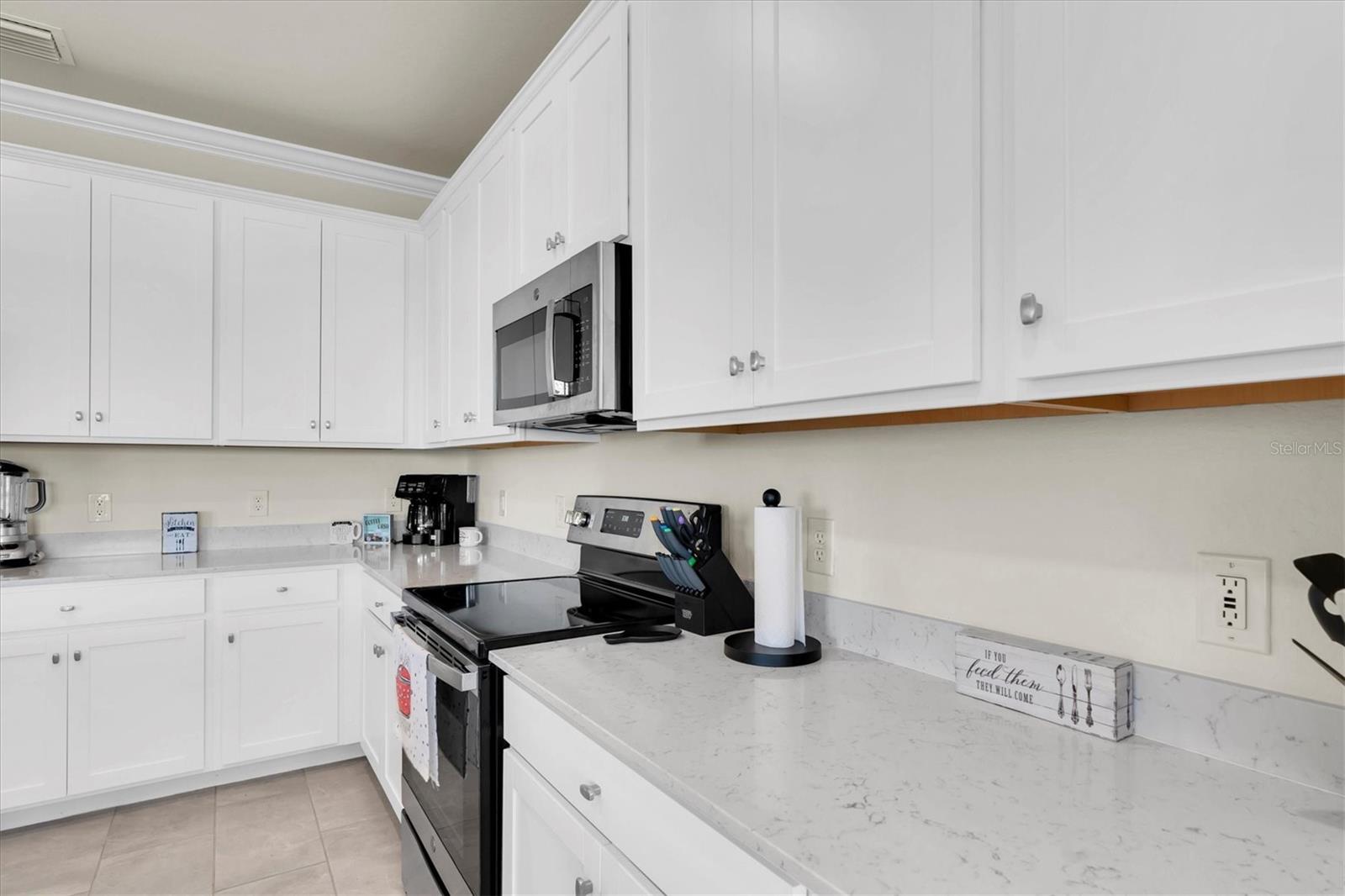 Image 8 of 39 For 17810 Gawthrop Drive 406
