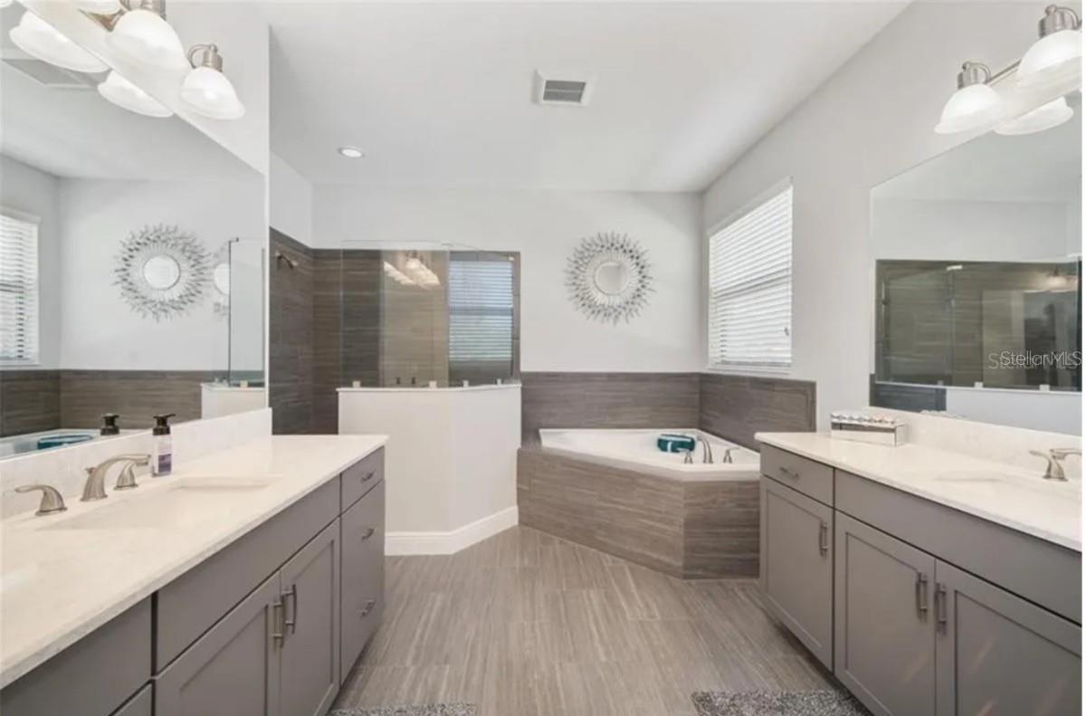 Image 21 of 23 For 10520 Mistflower Lane