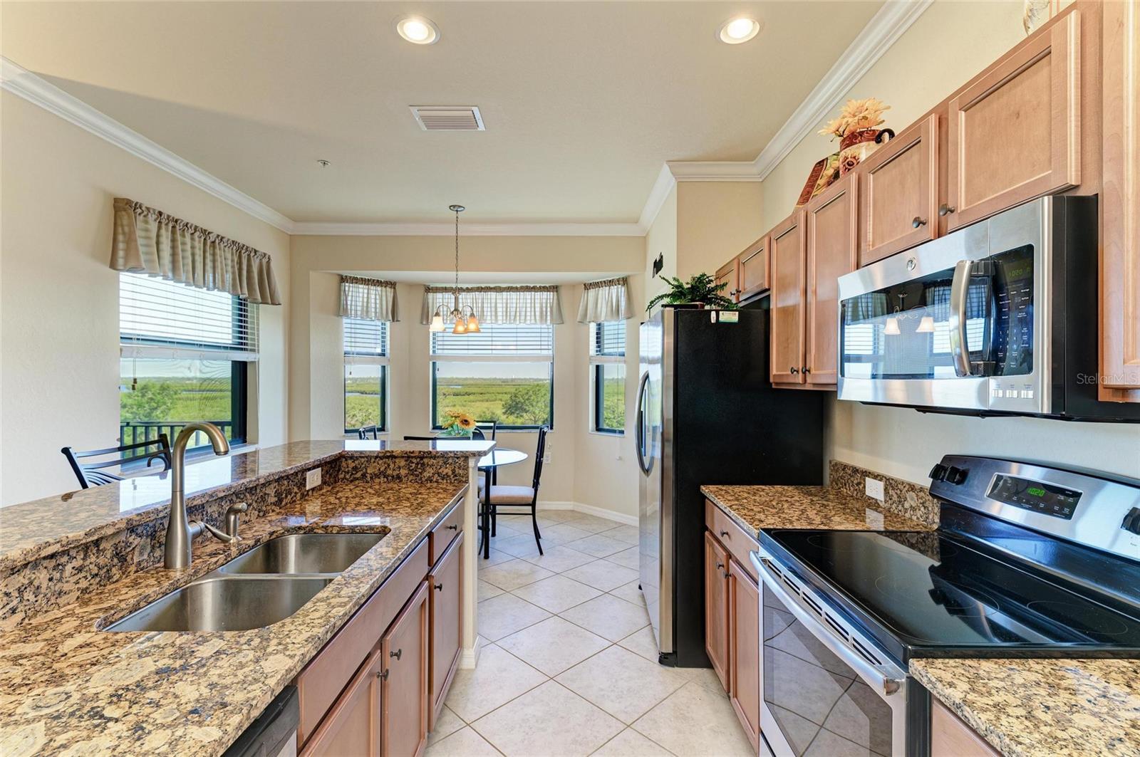 Image 21 of 76 For 7005 River Hammock Drive 402