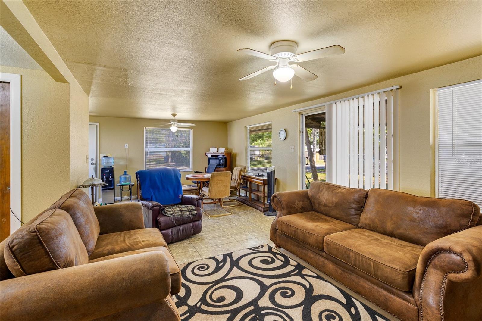 Image 15 of 24 For 409 Olive Avenue