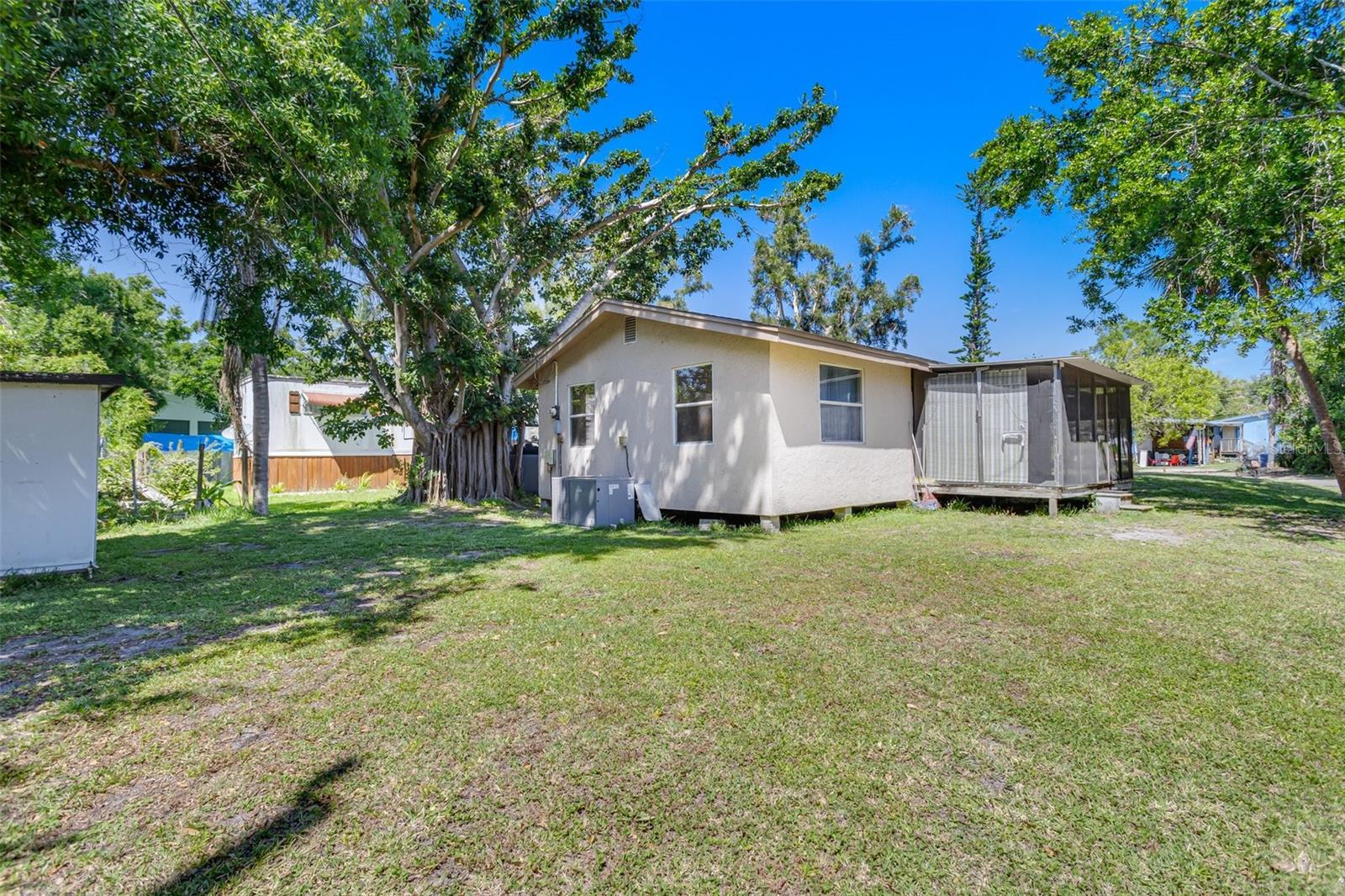 Image 4 of 24 For 409 Olive Avenue