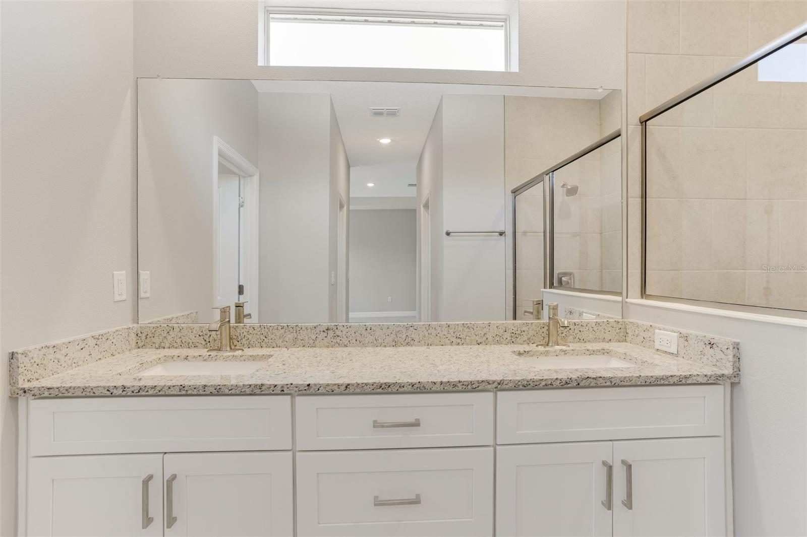 Image 15 of 32 For 2290 Beeville Avenue