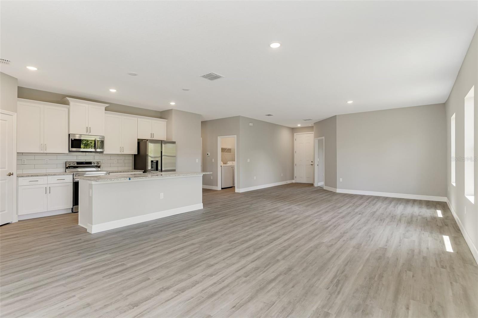 Image 6 of 32 For 2290 Beeville Avenue