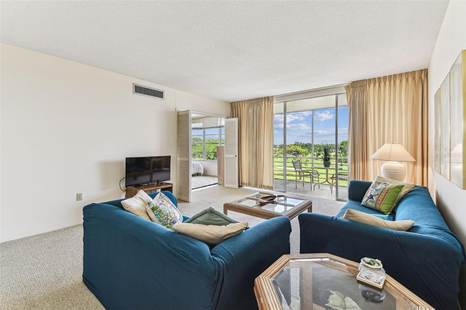Image 14 of 34 For 7461 Country Club Dr N 408