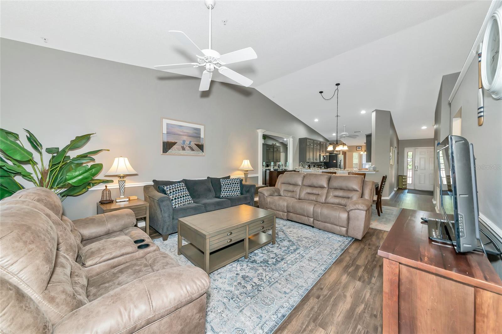 Image 19 of 45 For 5251 Mahogany Run Avenue 521