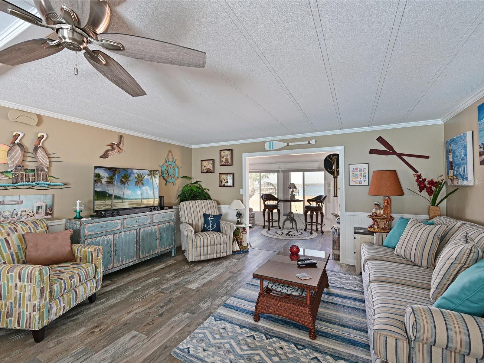 Image 13 of 41 For 2107 Palma Sola Boulevard 97