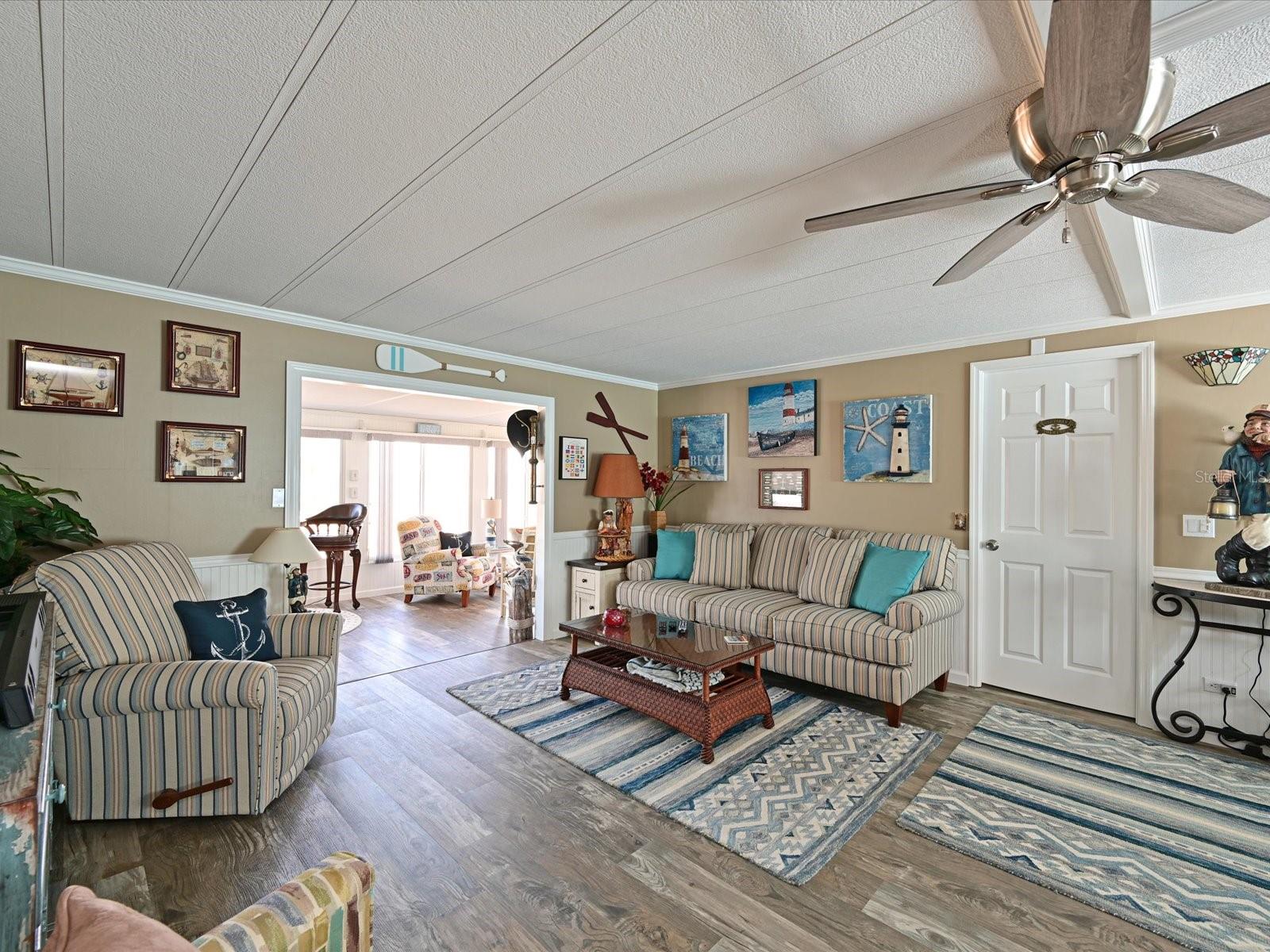 Image 14 of 41 For 2107 Palma Sola Boulevard 97