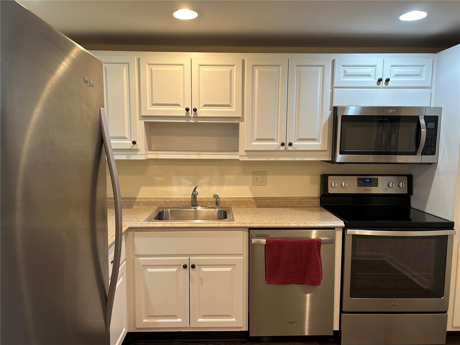 Image 4 of 24 For 7461 Country Club Drive N 208