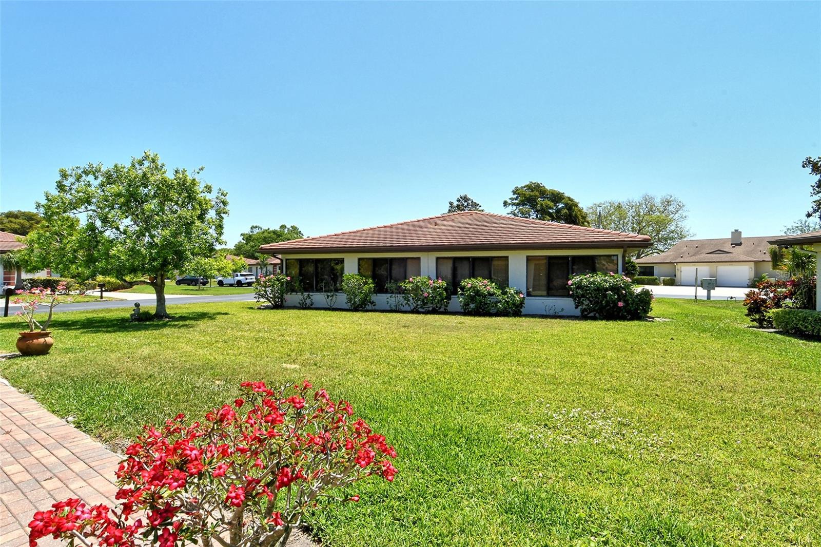 Image 24 of 28 For 6007 Vivienda Drive 29