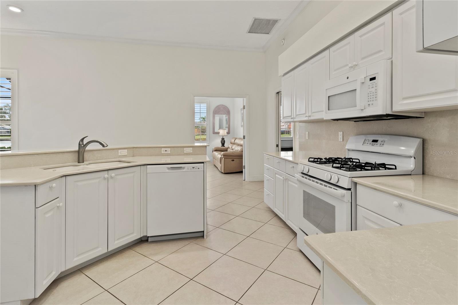 Image 12 of 47 For 4613 Sweetmeadow Circle