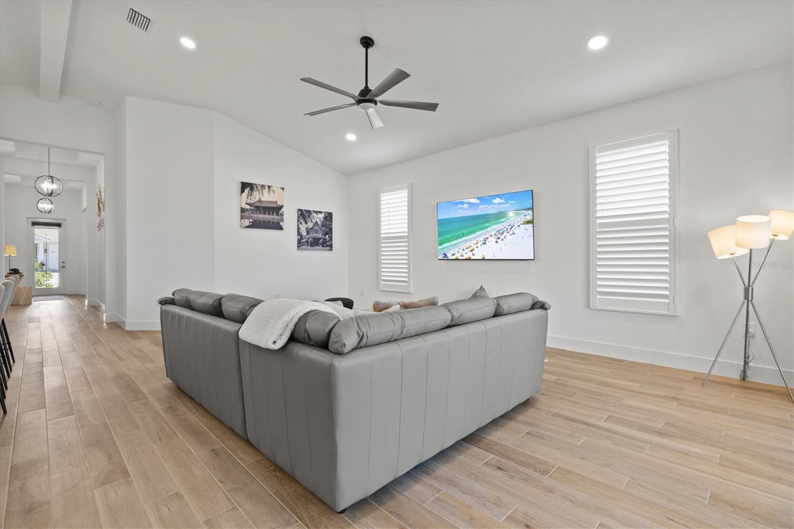 Image 11 of 79 For 8107 Slipway Drive
