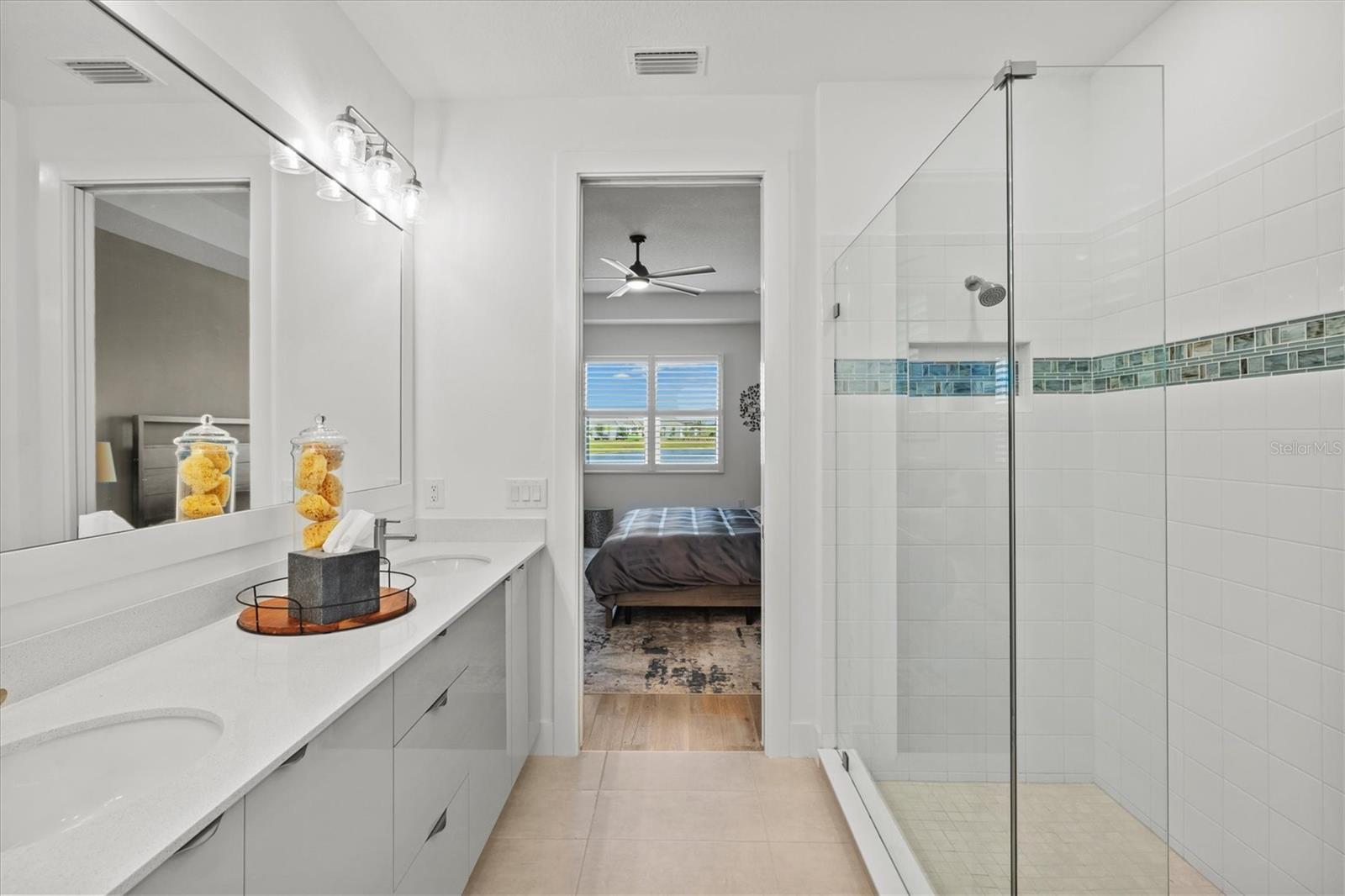 Image 32 of 79 For 8107 Slipway Drive