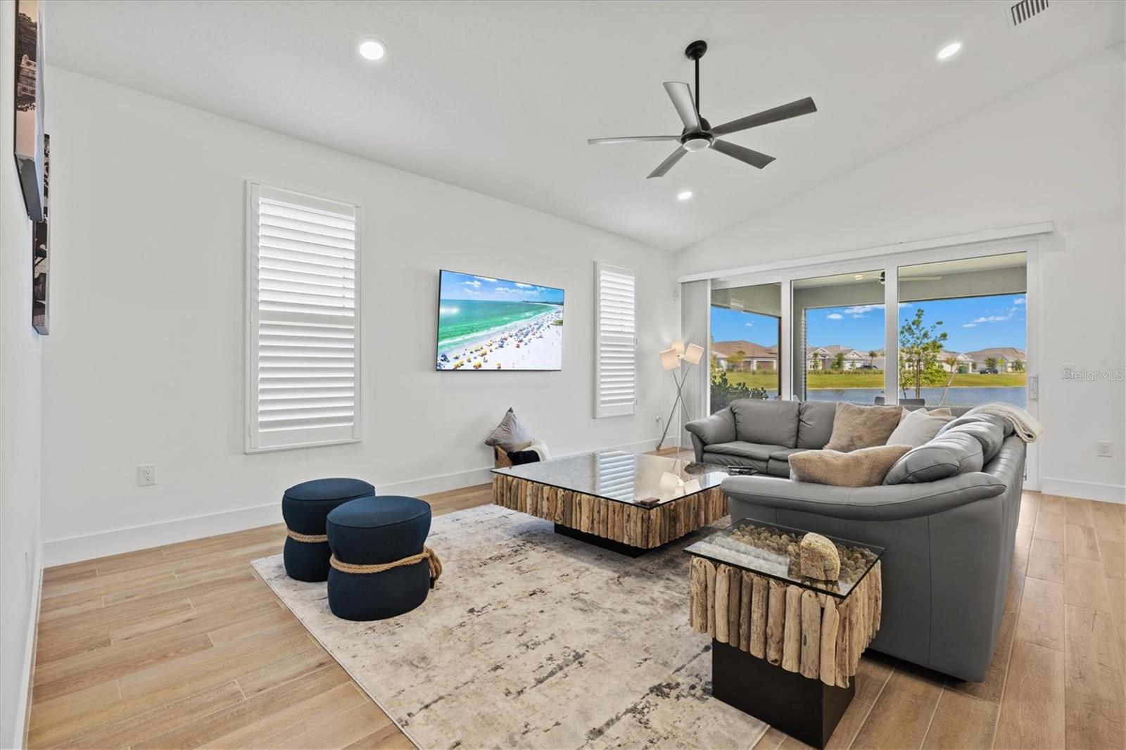 Image 8 of 79 For 8107 Slipway Drive