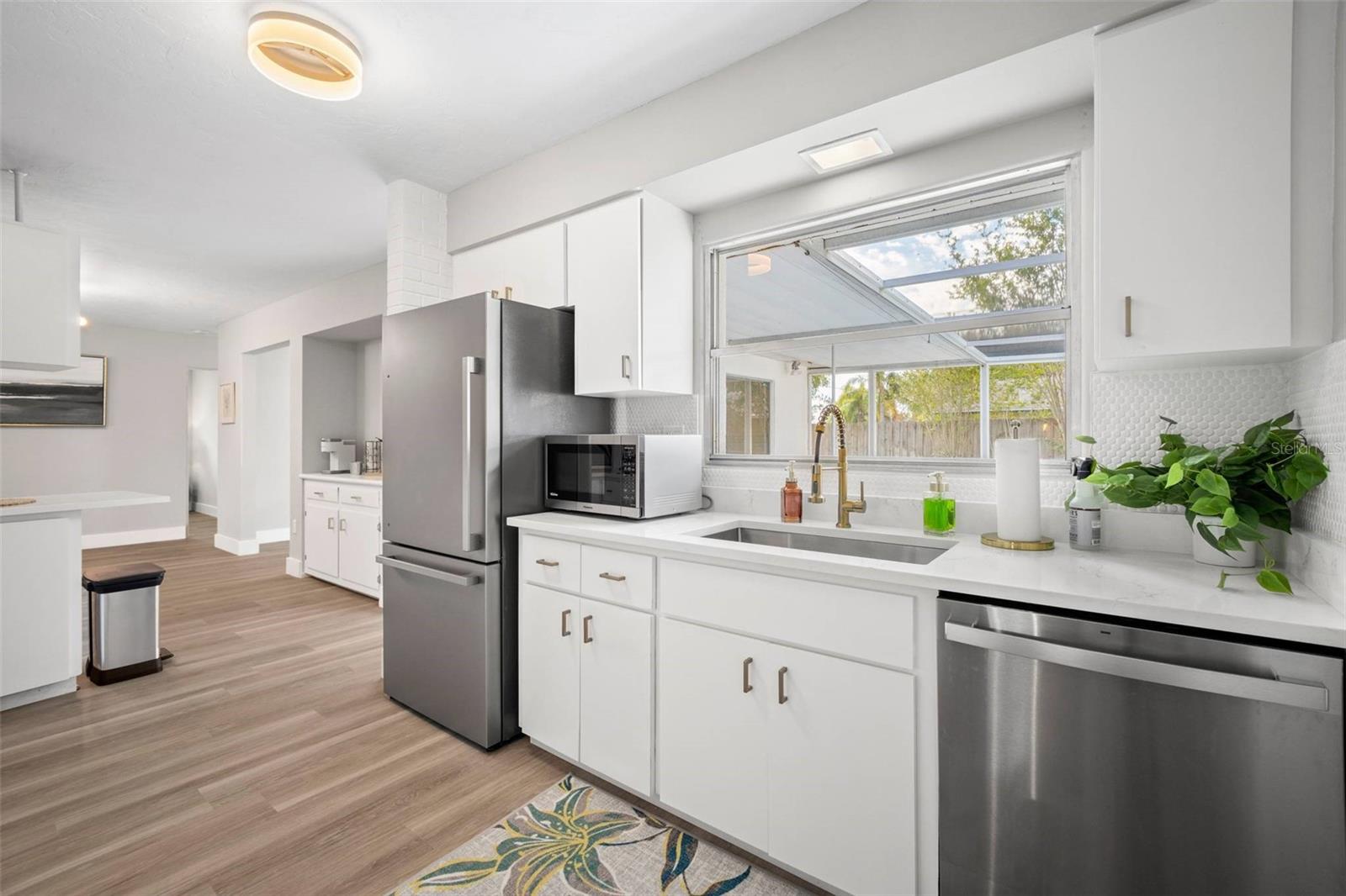 Image 15 of 41 For 3130 Key Way