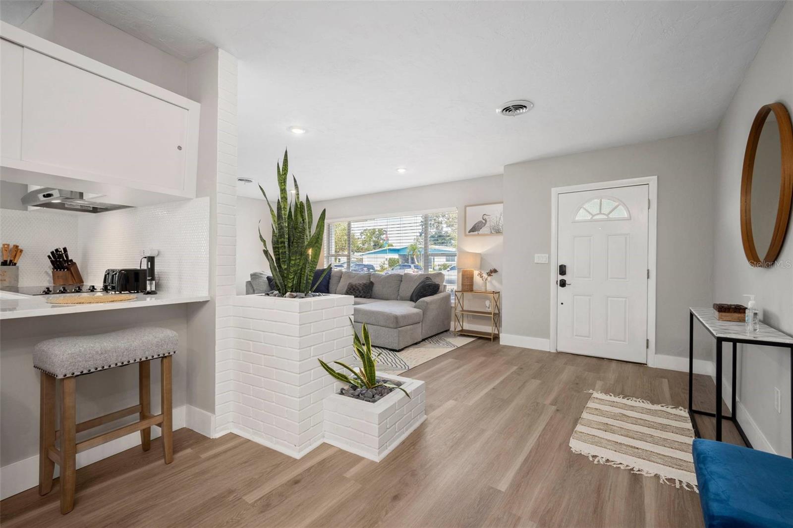 Image 8 of 41 For 3130 Key Way