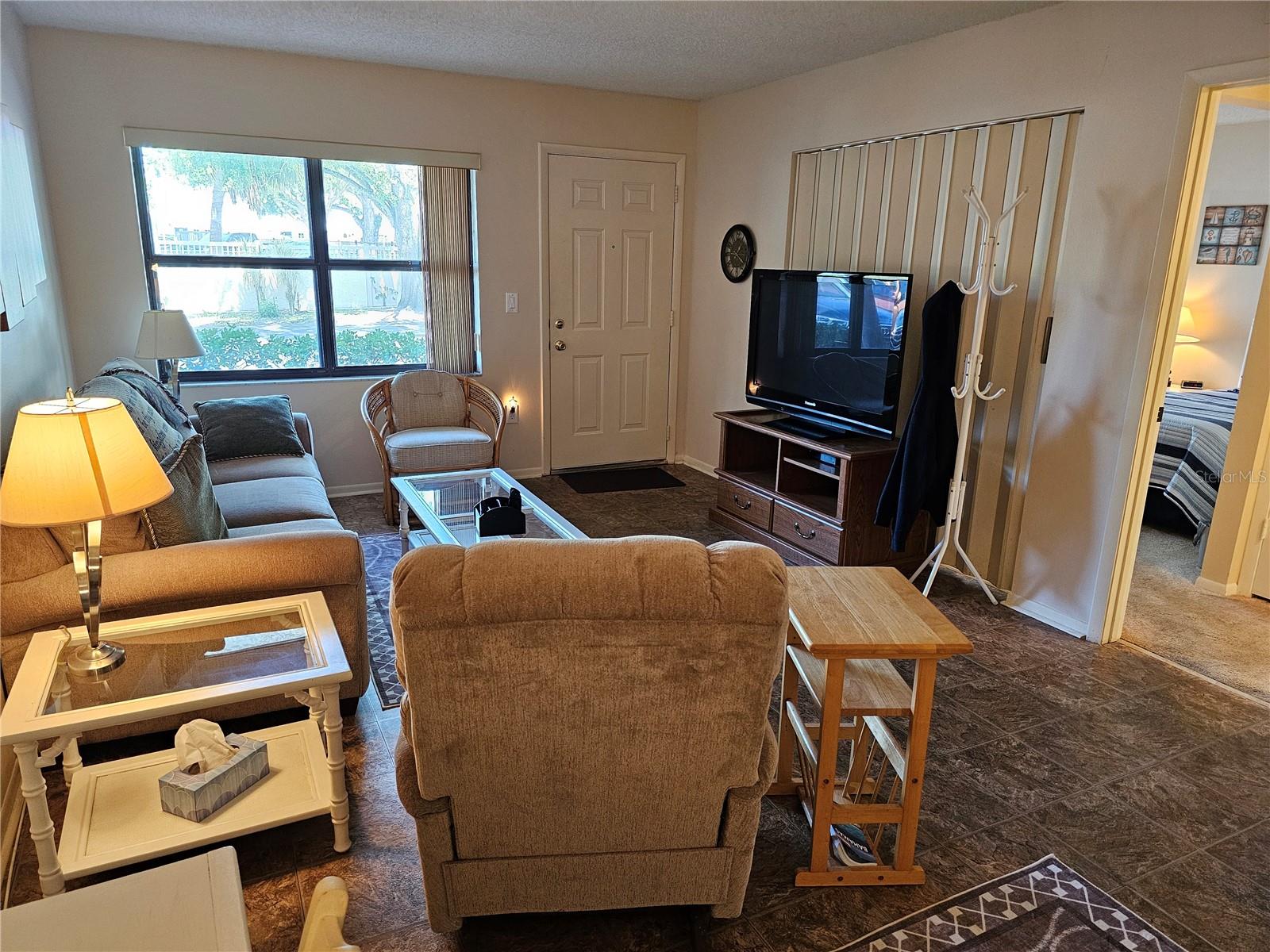 Image 3 of 28 For 425 30th Avenue W C104