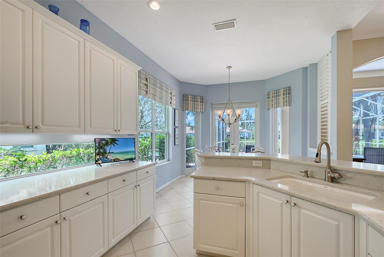 Image 12 of 66 For 7528 Ascot Court