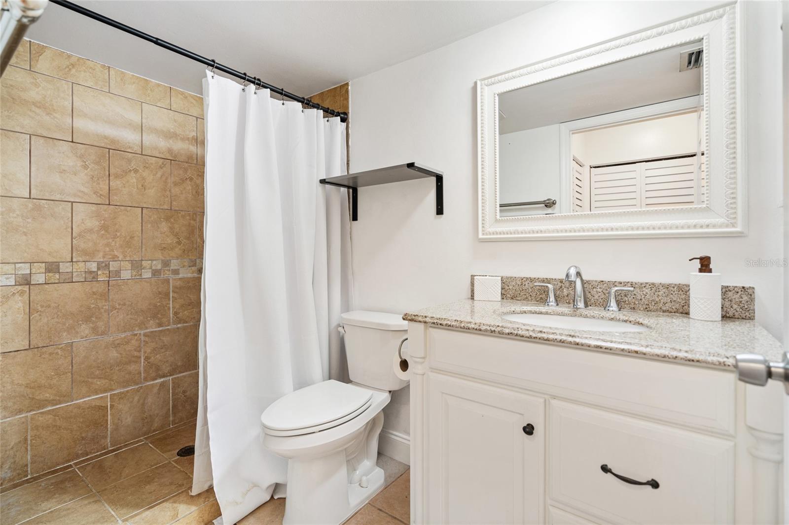 Image 10 of 39 For 5014 Marshfield Road 30