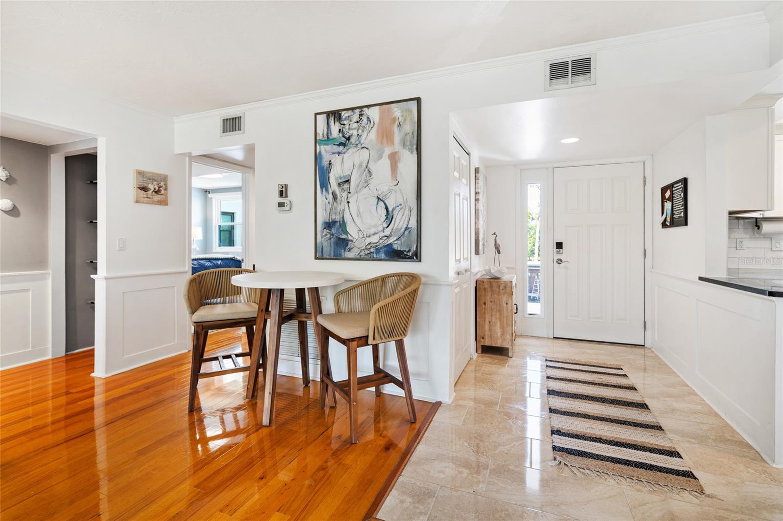Image 15 of 39 For 5014 Marshfield Road 30