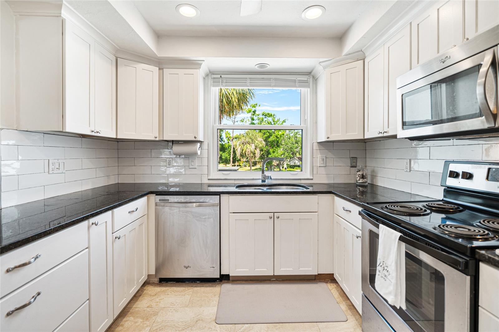 Image 16 of 39 For 5014 Marshfield Road 30