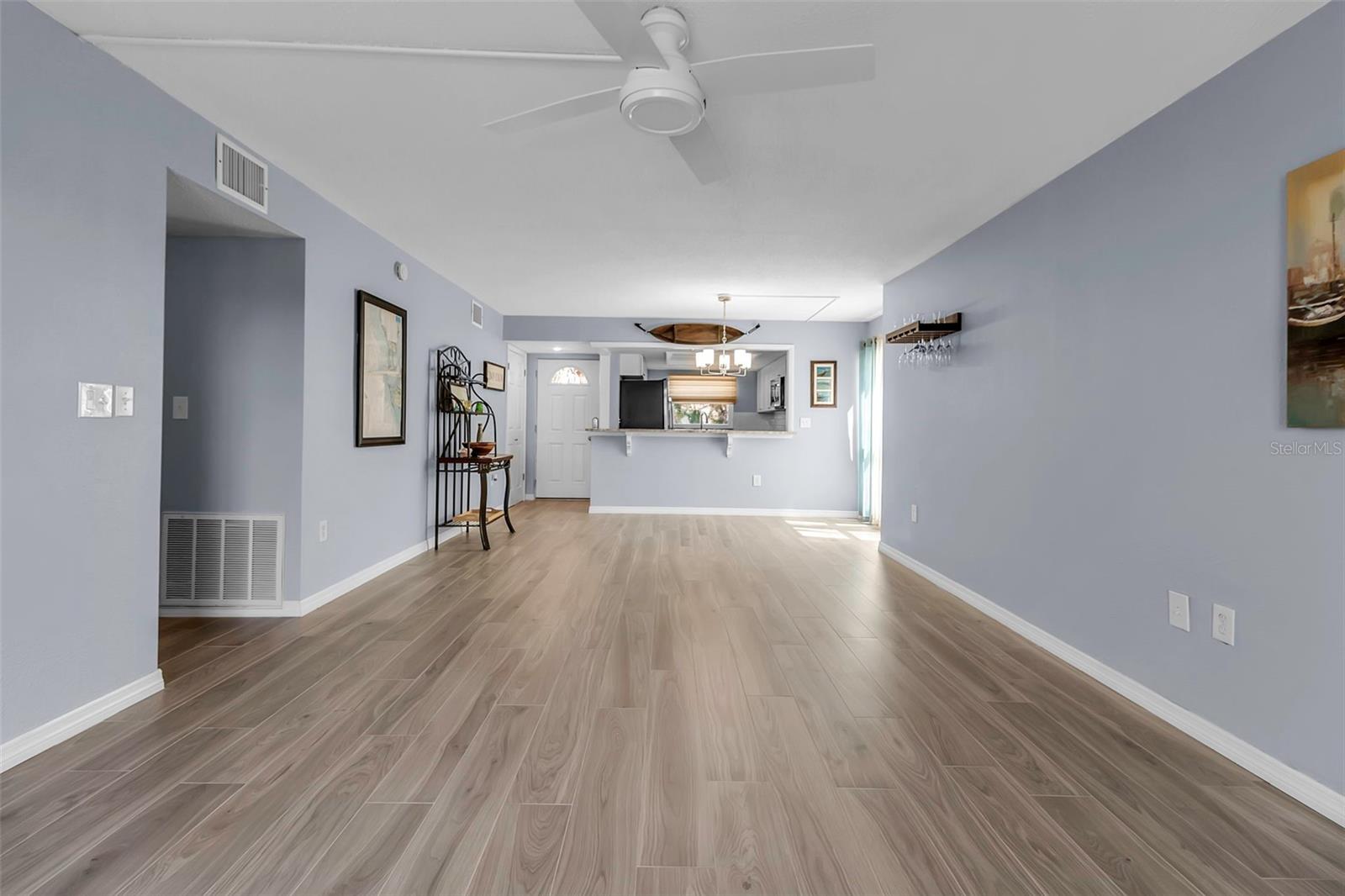 Image 11 of 46 For 10415 Waterbird Way 10415