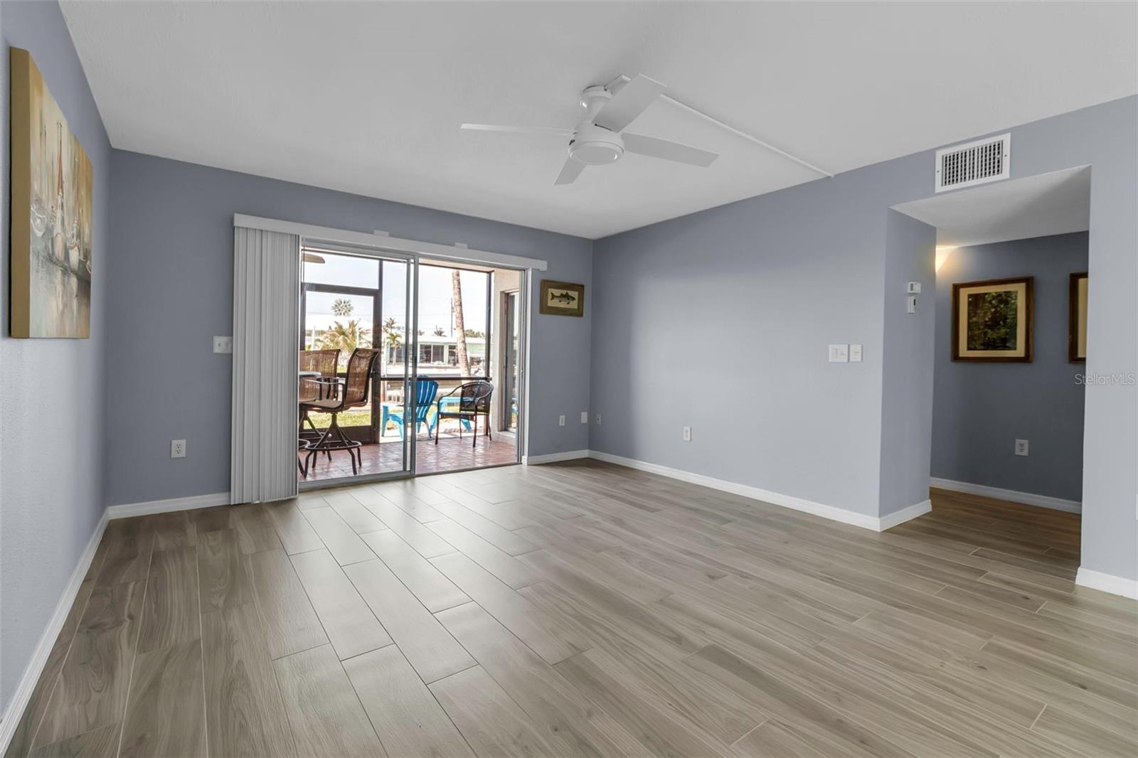 Image 12 of 46 For 10415 Waterbird Way 10415