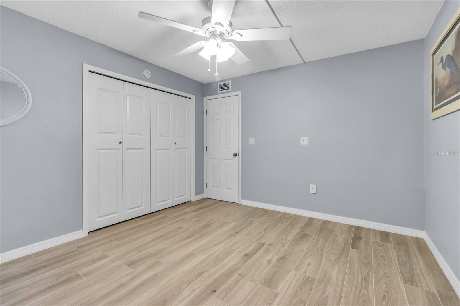 Image 22 of 46 For 10415 Waterbird Way 10415