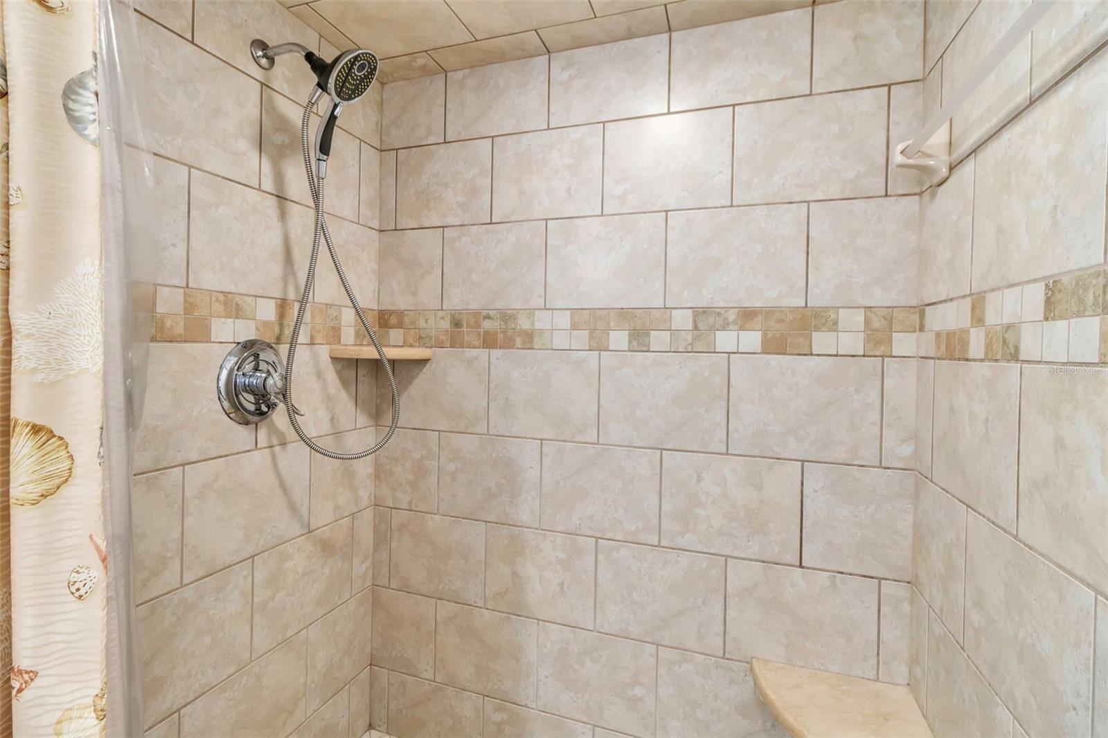 Image 26 of 46 For 10415 Waterbird Way 10415
