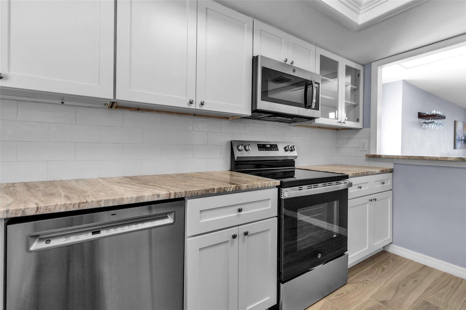 Image 7 of 46 For 10415 Waterbird Way 10415