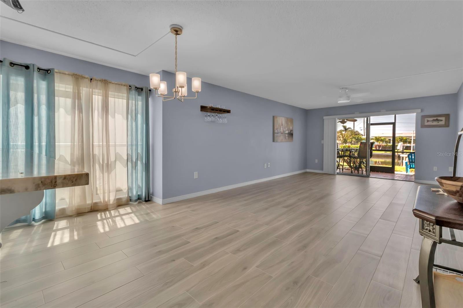Image 9 of 46 For 10415 Waterbird Way 10415