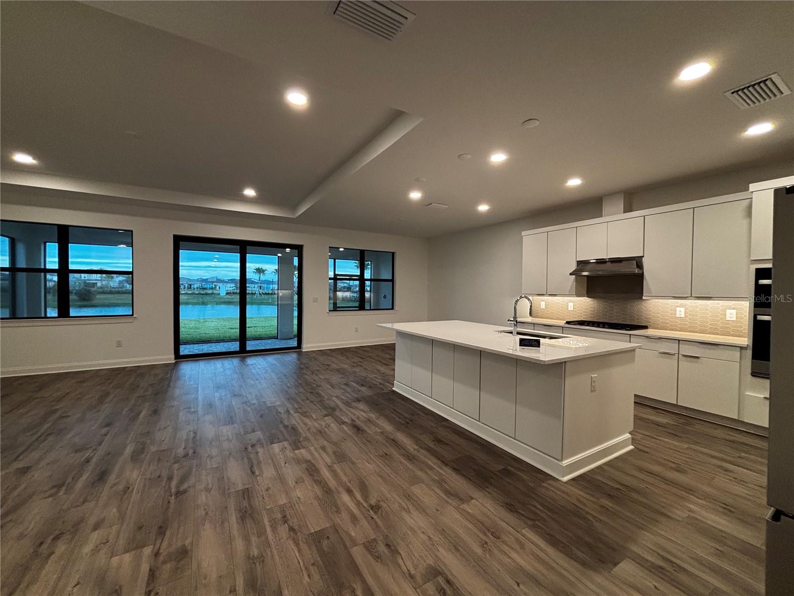 Image 14 of 31 For 5784 Freestone Circle