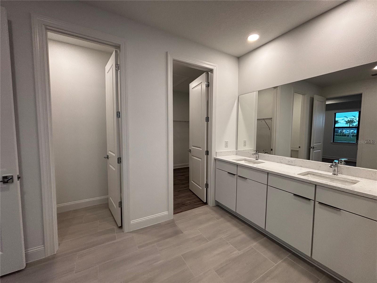 Image 23 of 31 For 5784 Freestone Circle