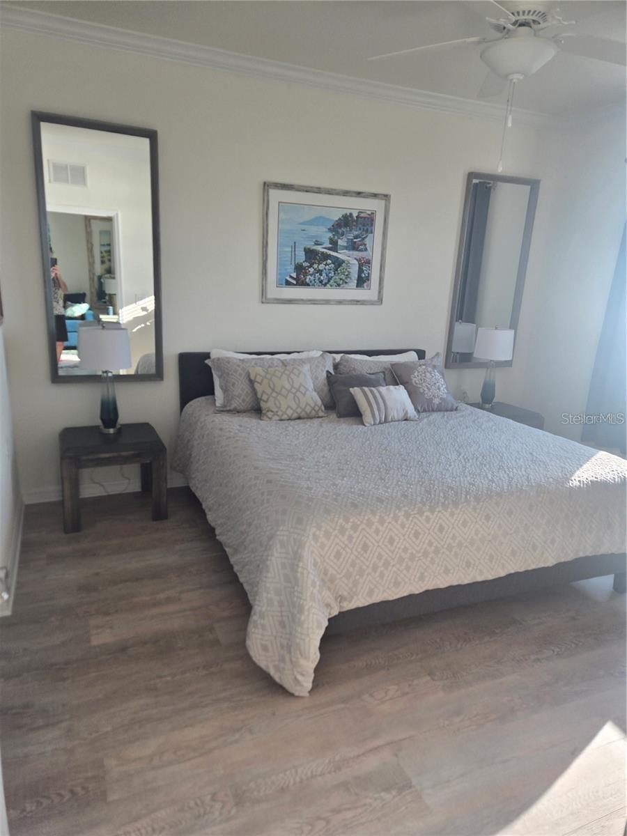 Listing photo id 8 for 1030 Tidewater Shores Loop 404