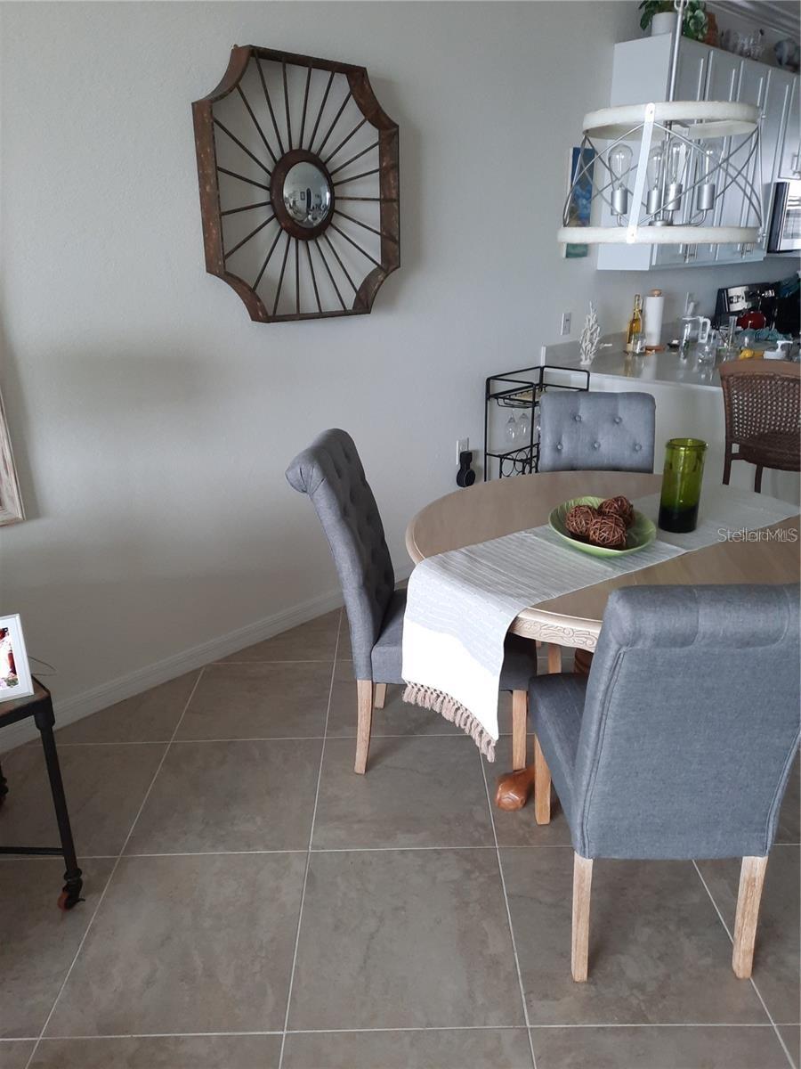 Listing photo id 17 for 1030 Tidewater Shores Loop 404