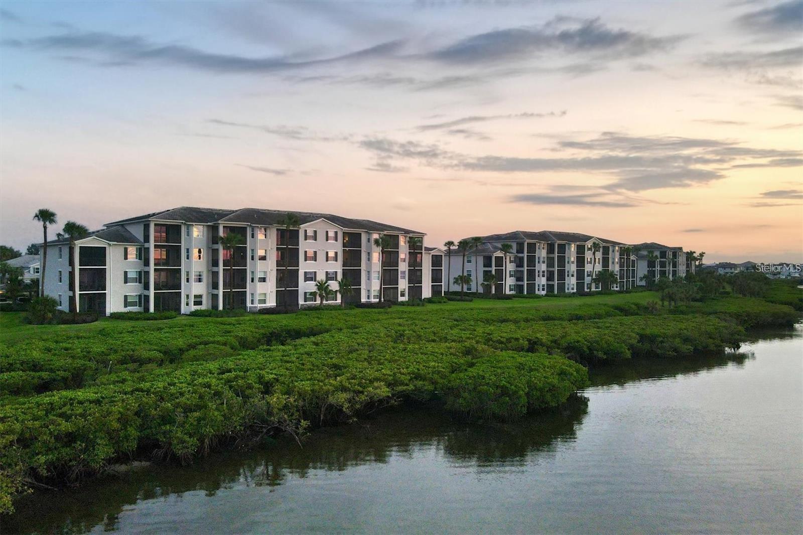 Listing photo id 1 for 1030 Tidewater Shores Loop 404