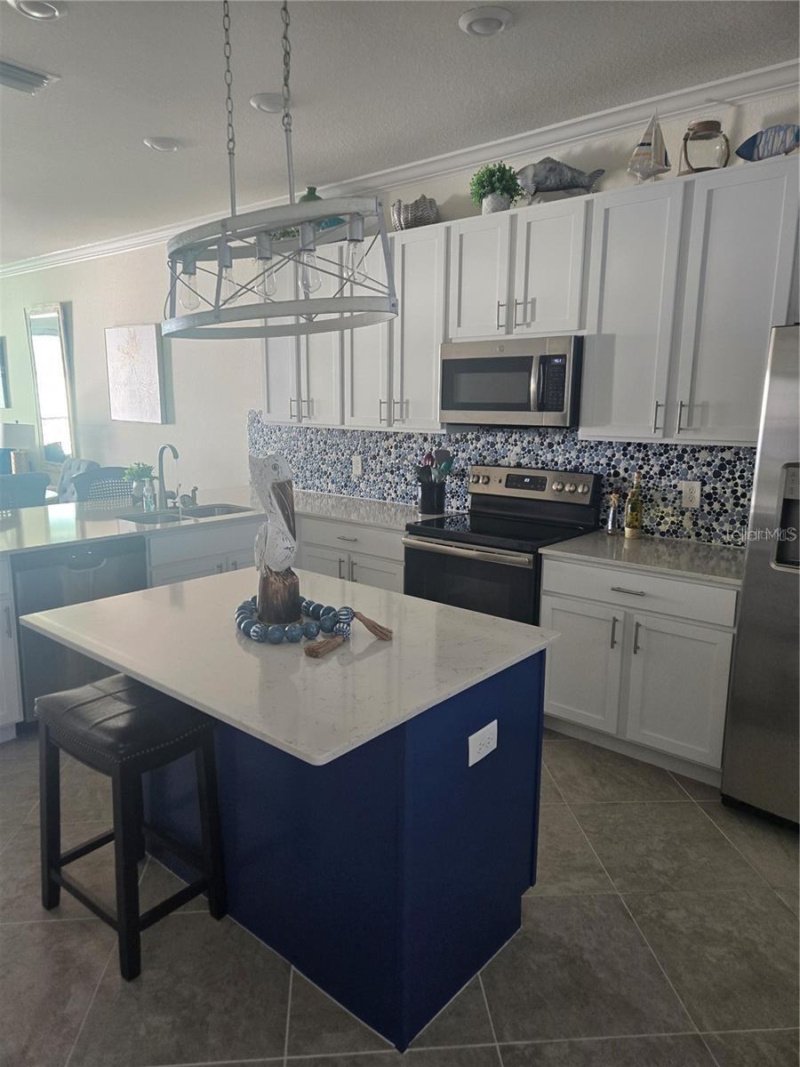 Listing photo id 3 for 1030 Tidewater Shores Loop 404