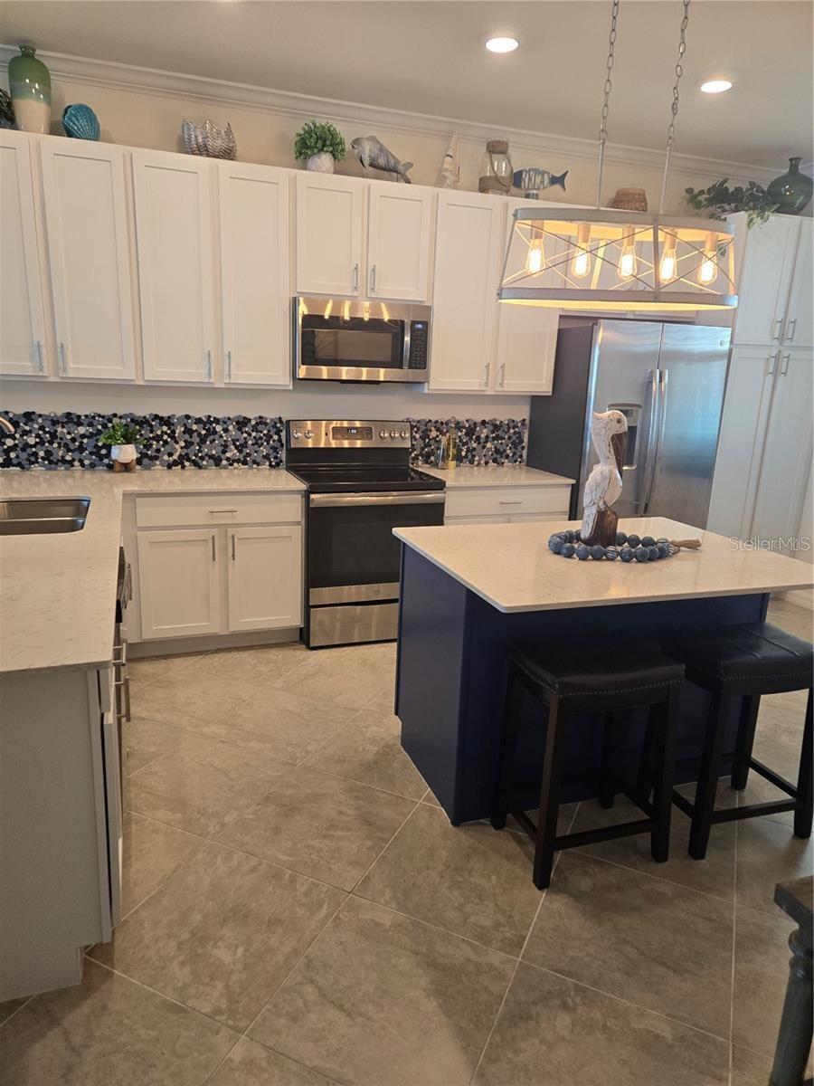 Listing photo id 4 for 1030 Tidewater Shores Loop 404