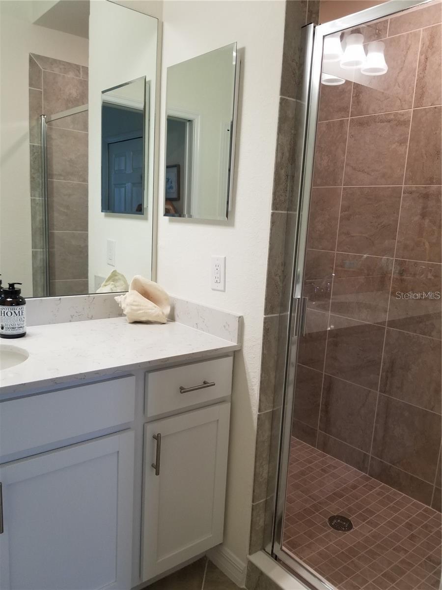 Listing photo id 7 for 1030 Tidewater Shores Loop 404