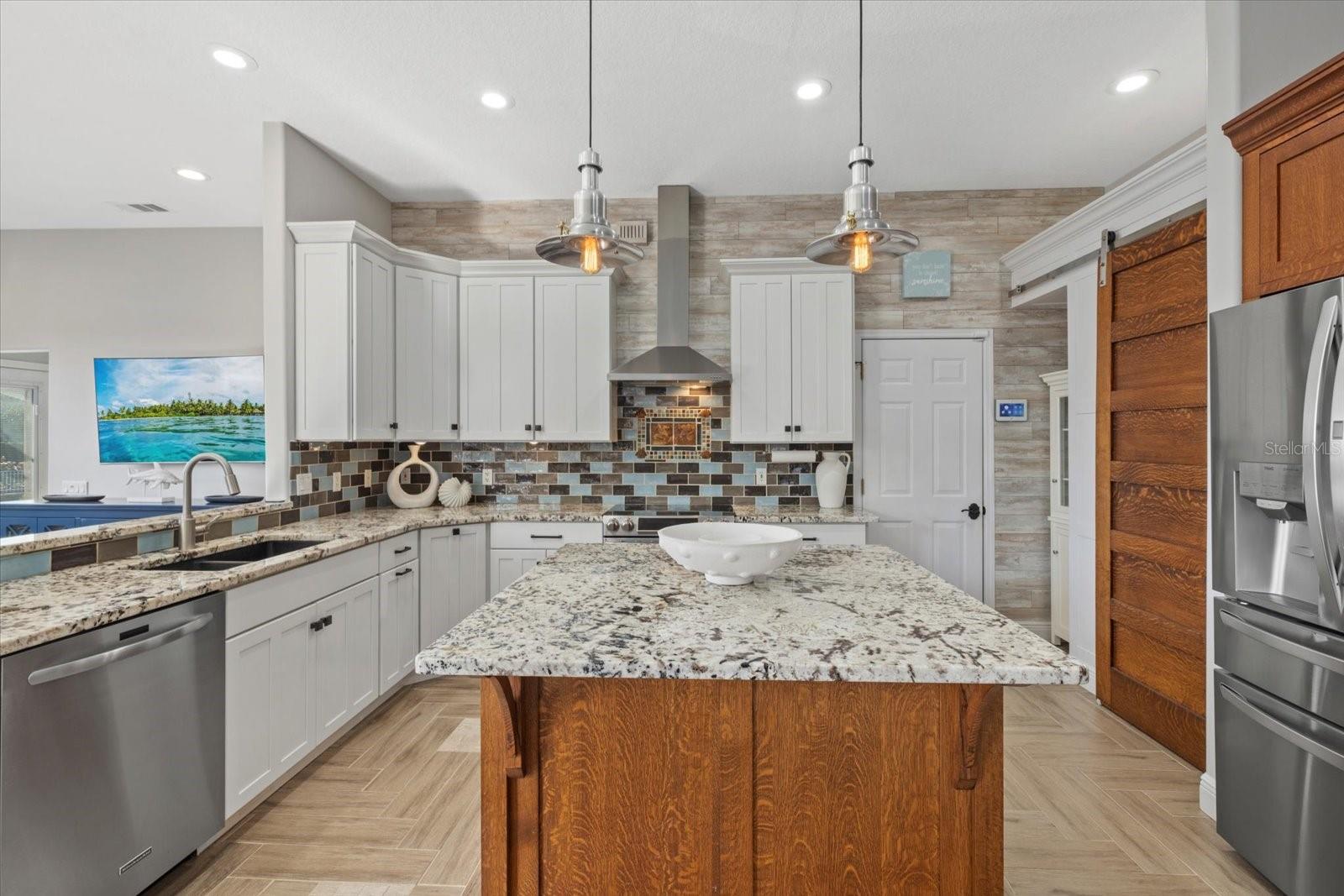Image 10 of 52 For 4715 Spinnaker Drive