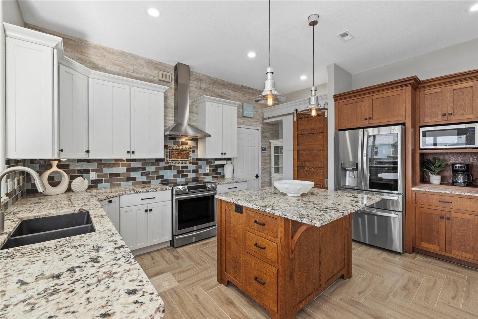 Image 11 of 52 For 4715 Spinnaker Drive