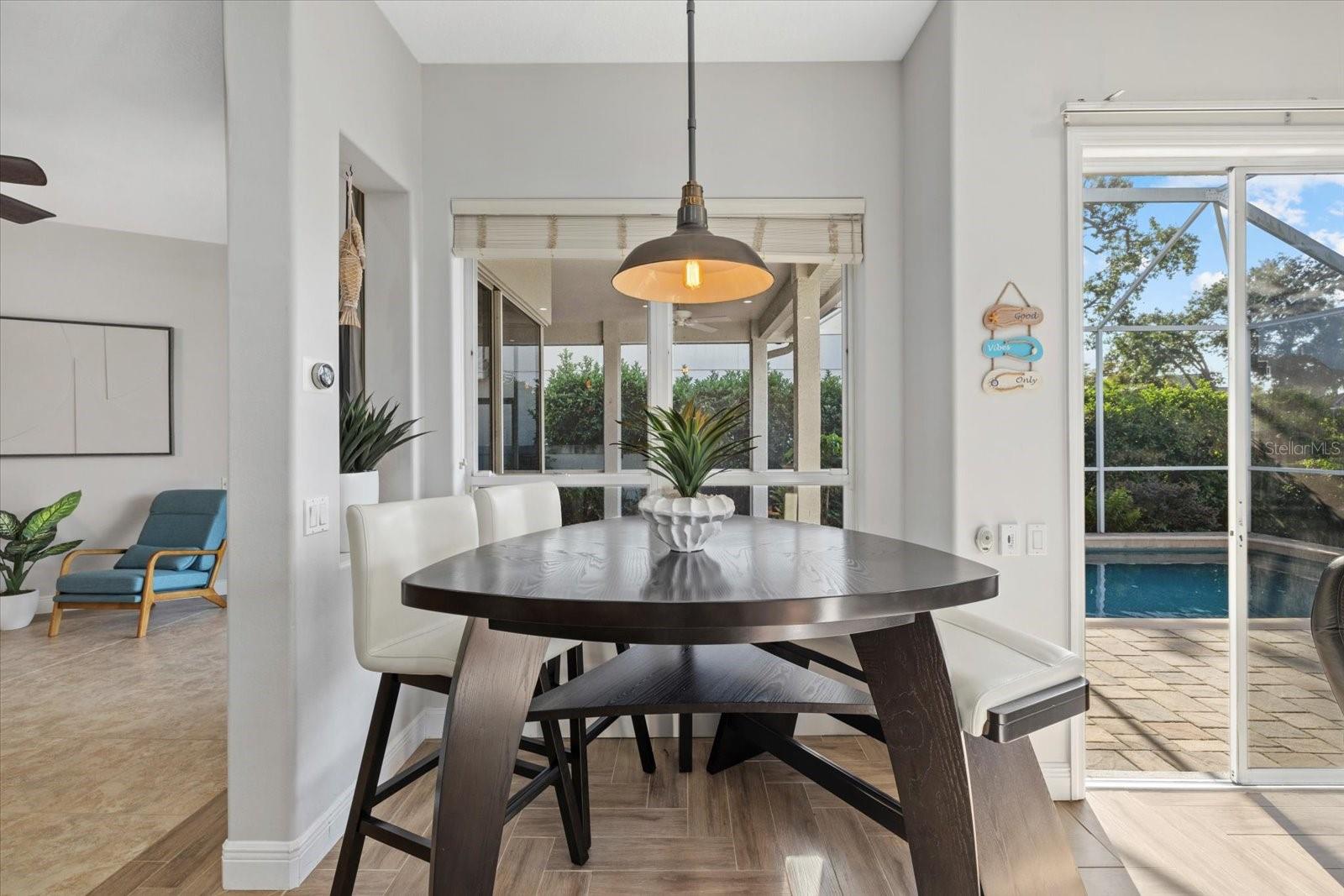 Image 14 of 52 For 4715 Spinnaker Drive