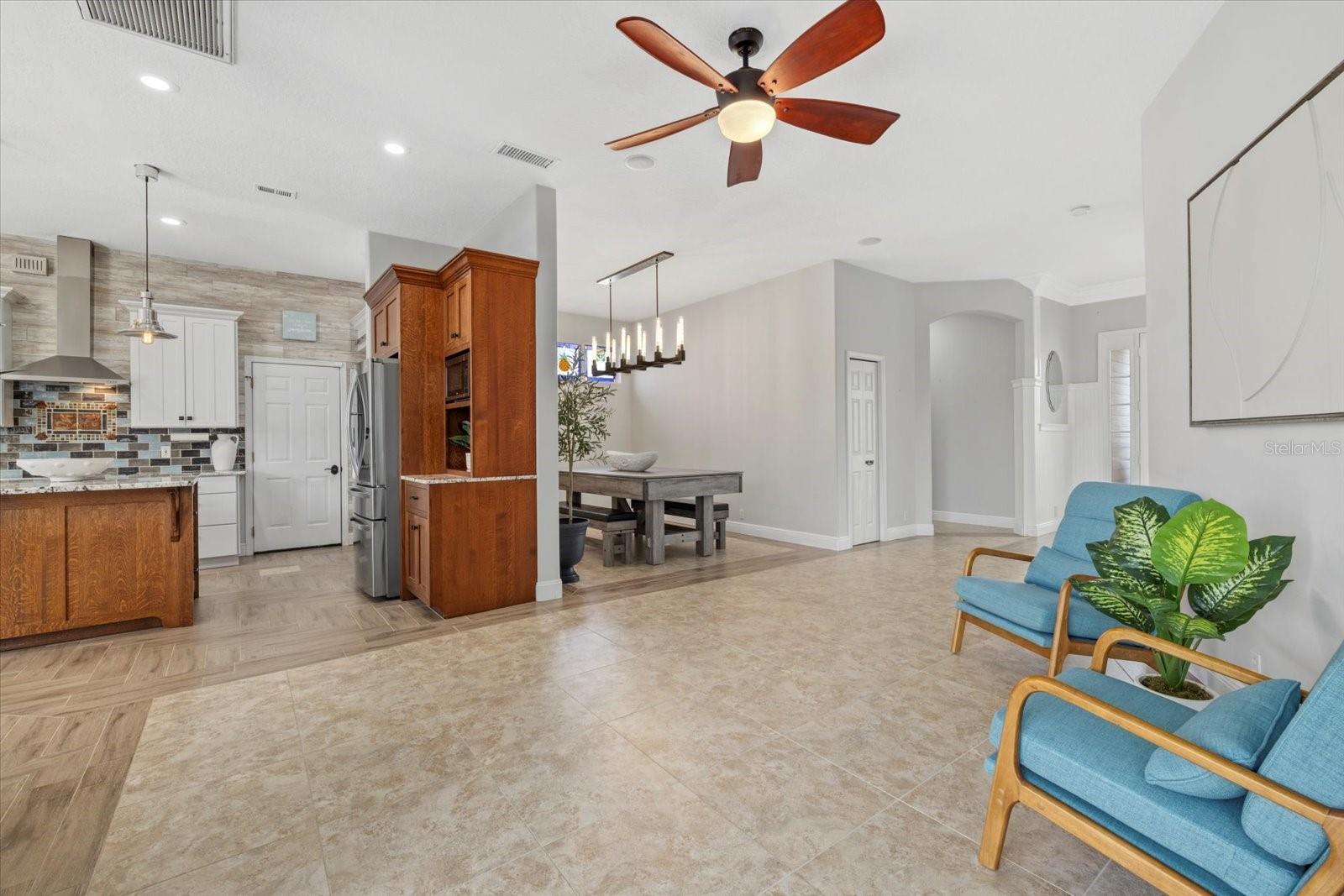 Image 21 of 52 For 4715 Spinnaker Drive