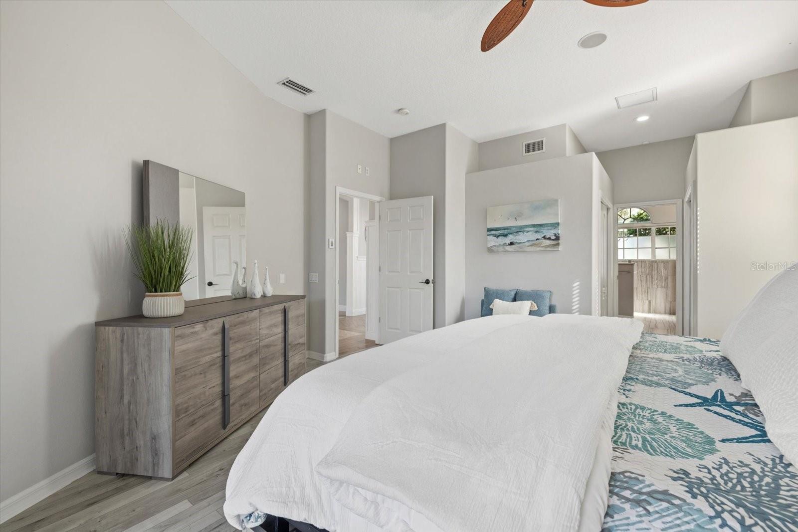 Image 26 of 52 For 4715 Spinnaker Drive
