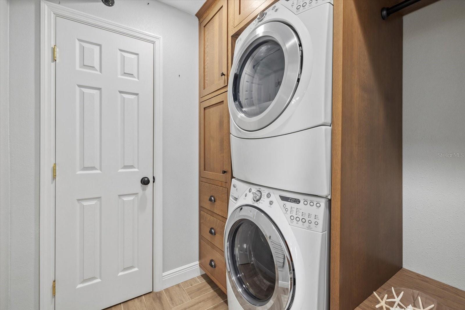Image 34 of 52 For 4715 Spinnaker Drive