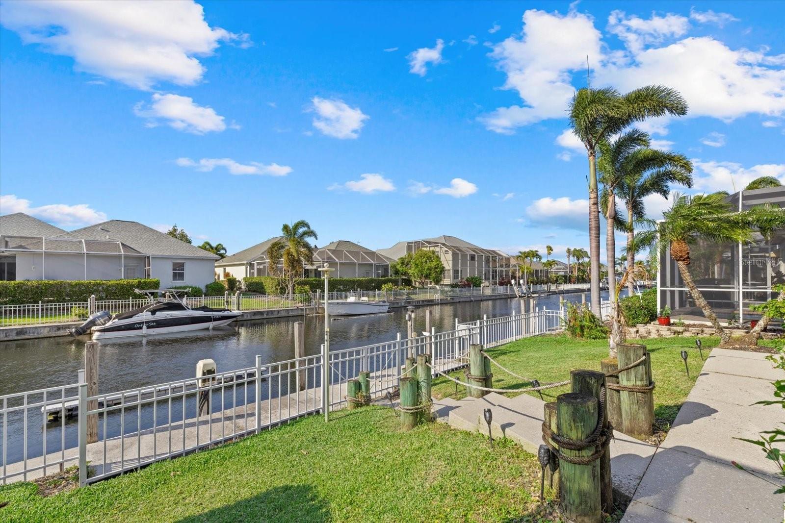Image 4 of 52 For 4715 Spinnaker Drive