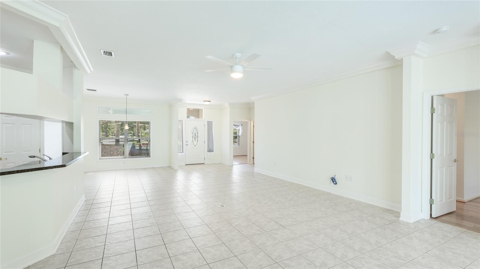 Image 10 of 41 For 534 Oak Bay Drive