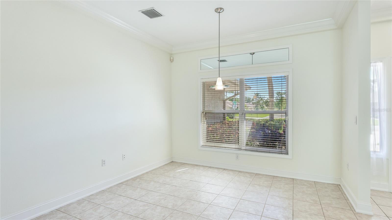 Image 12 of 41 For 534 Oak Bay Drive