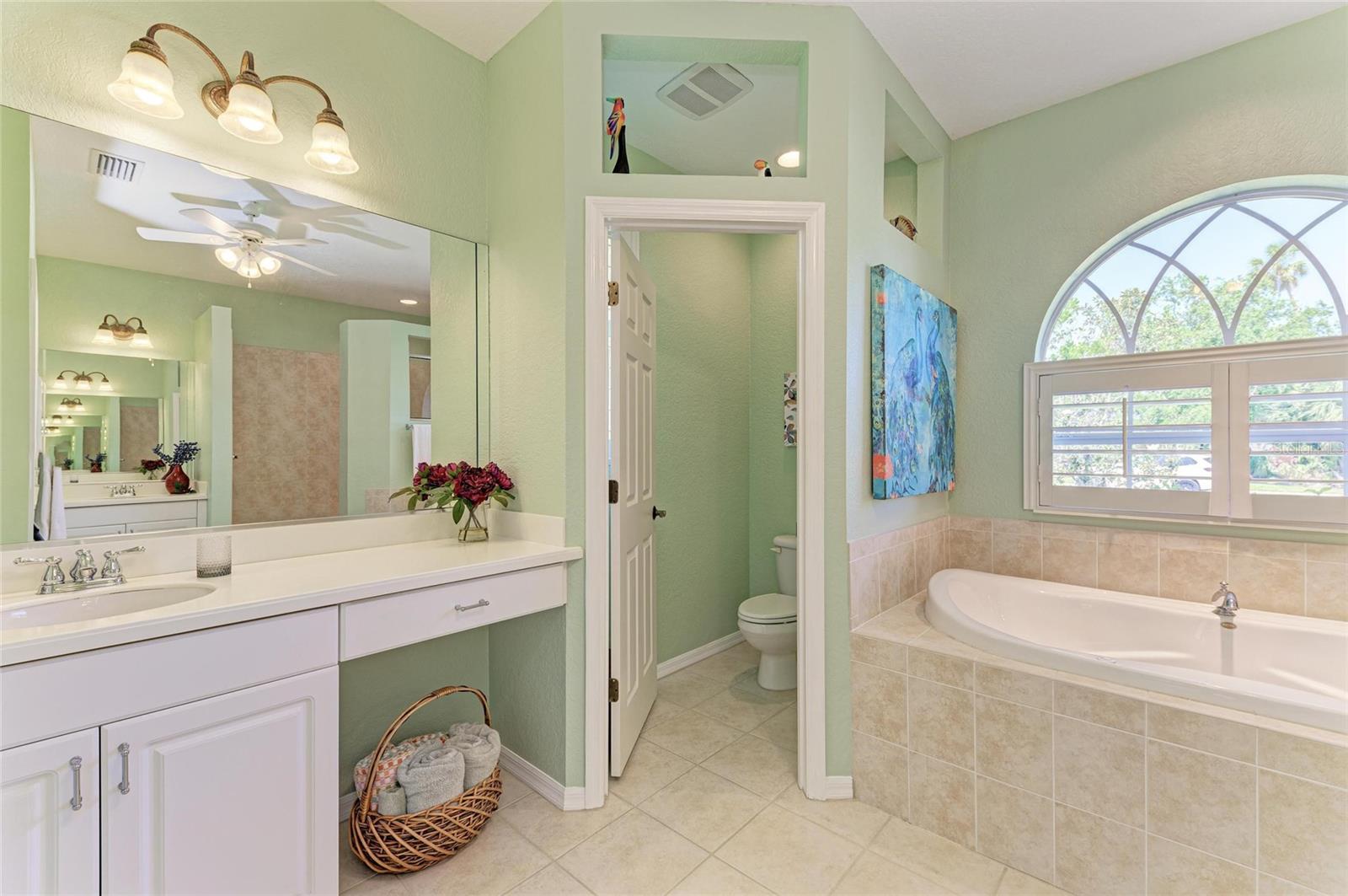 Image 23 of 47 For 5616 90th Avenue Circle E