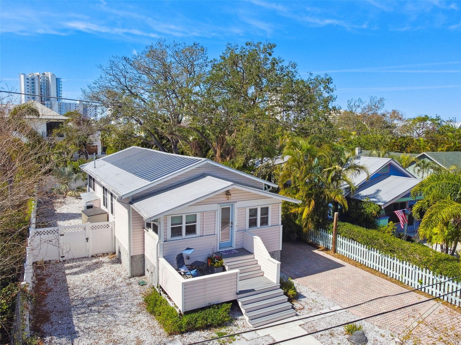 Details for 652 Ohio Place, SARASOTA, FL 34236