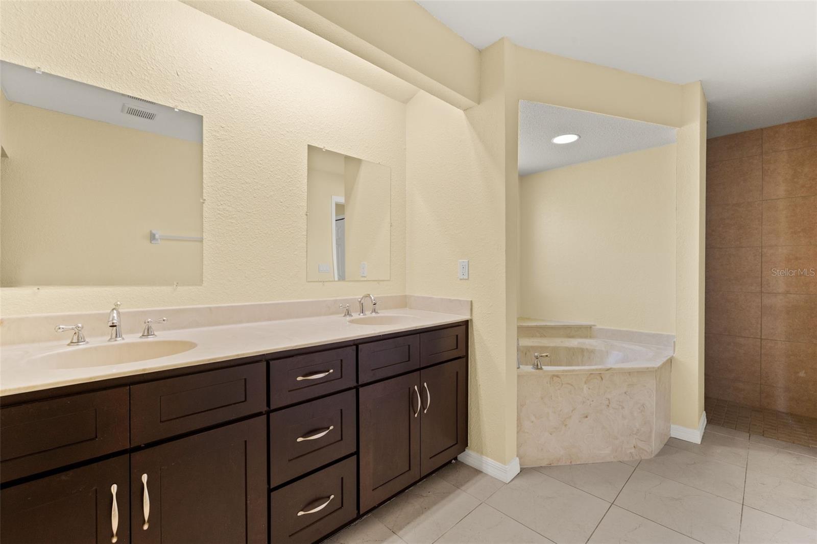 Image 16 of 32 For 27255 Deep Creek Boulevard